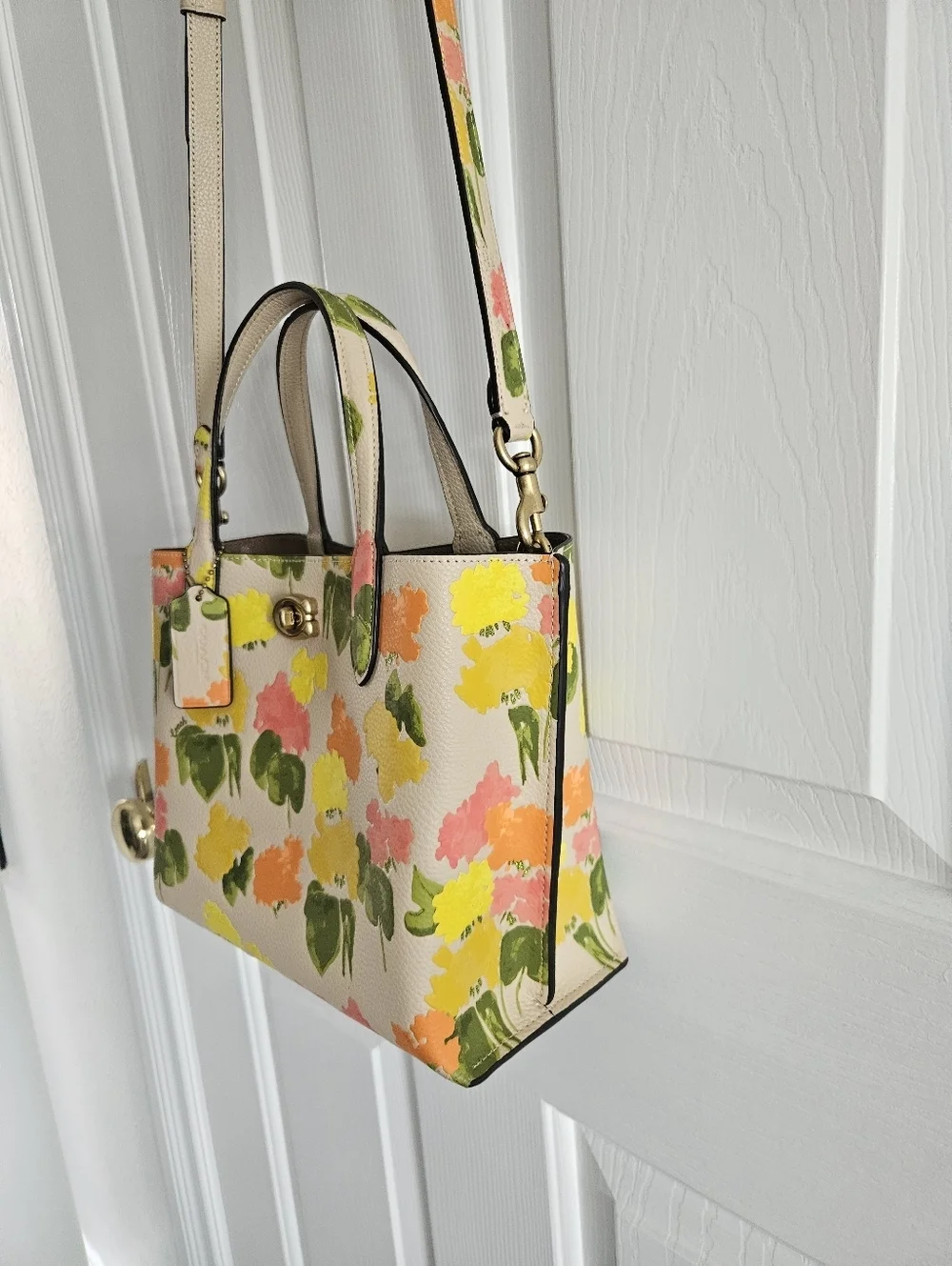 NWOT Coach Willow Tote 24 With Watercolor Floral Print